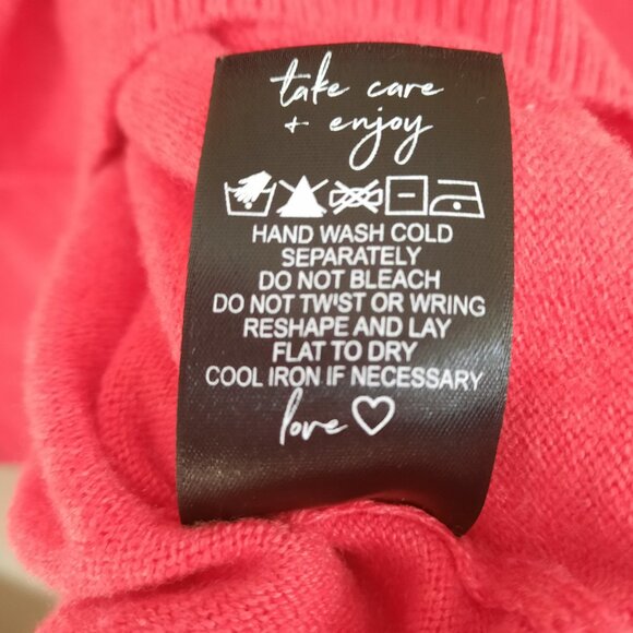 Nik + Zoe red cropped V-neck sweater - Picture 4 of 5